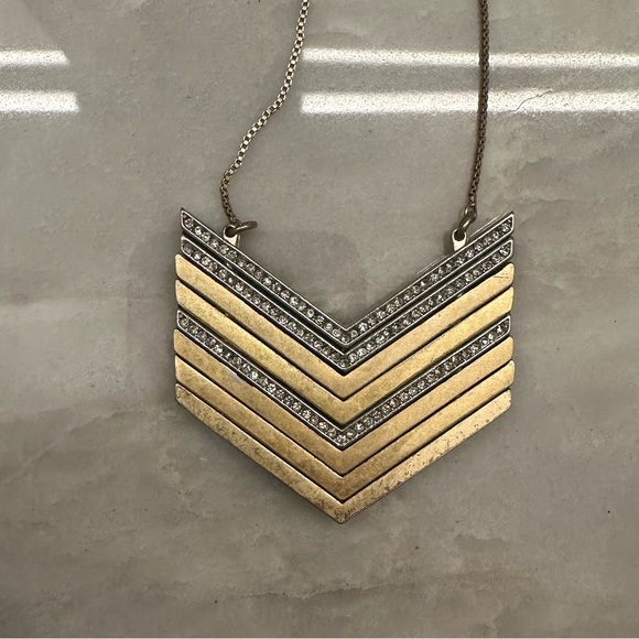 Madewell stacked arrow long necklace with rhinestones in one side - Picture 1 of 5